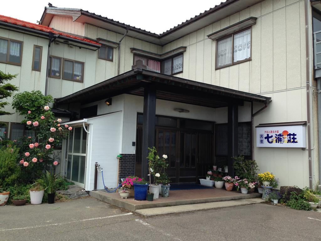 Готель Nanauraso Sado Екстер'єр фото